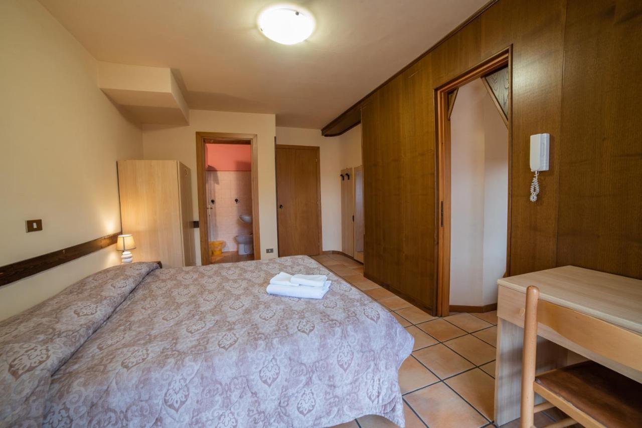 Dimora Fresilia Casa Vacanze Опи Экстерьер фото